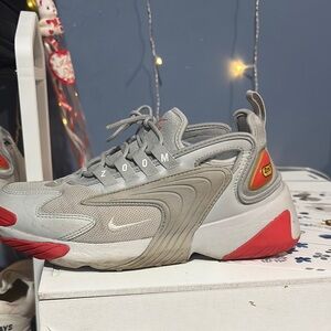 Zoom Kids' Gray and Red Sneakers